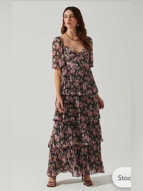 Astr Gracelynn Floral Tiered Maxi Dress, size small, NWT